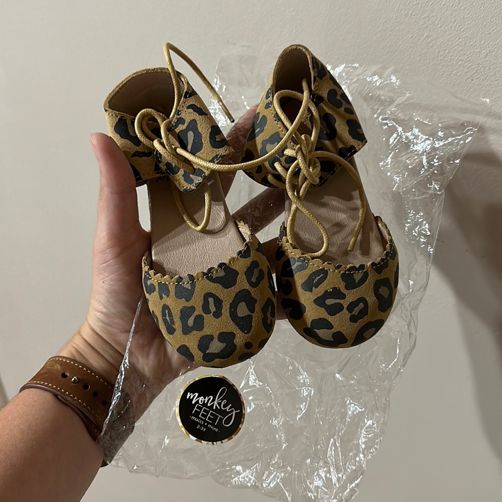 Monkey Feet